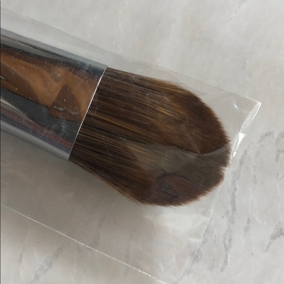 Younique Makeup Double Sided Foundation Liquid Foundation Brush Poshmark